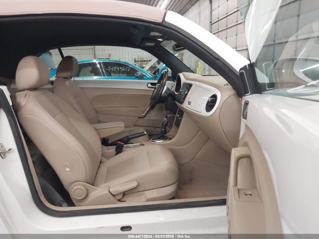 Продажа на аукционе авто 2015 Volkswagen Beetle 1.8t, vin: 3VW517AT2FM814108, номер лота: 44710834