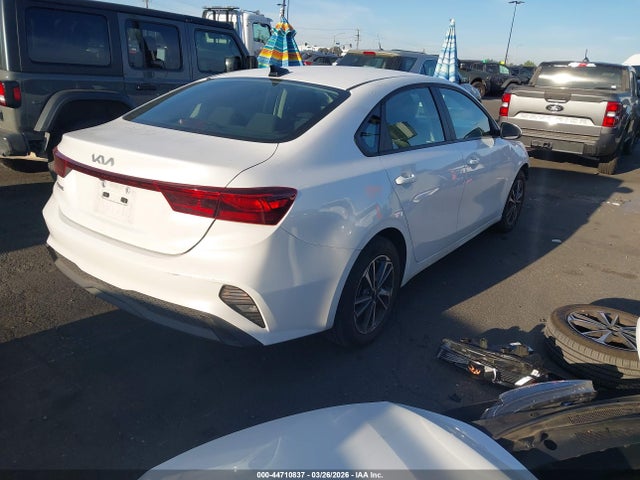 3KPF24AD3RE731569 KIA Forte Lxs