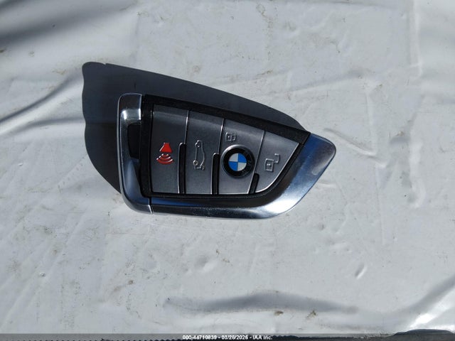 2021 BMW X7 5UXCW2C02M9G63818 Photo 10