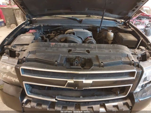 Продаж на аукціоні авто 2012 Chevrolet Suburban 1500 Lt, vin: 1GNSKJE7XCR148405, номер лоту: 44710842