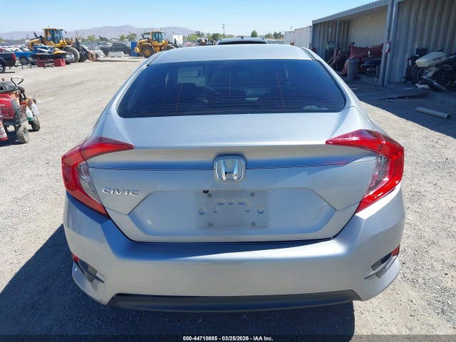 Honda Civic Lx 2018 2HGFC2F50JH590182 Image 17