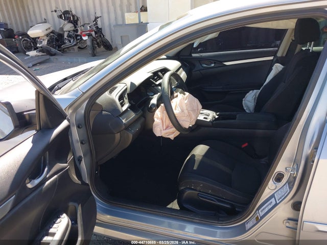 Honda Civic Lx 2018 2HGFC2F50JH590182 Image 5