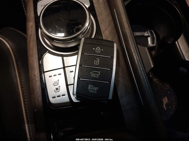 44710913 :رقم المزاد ، KMTF54PH8LU076580 vin ، 2020 Genesis G90 5.0 Ultimate Awd مزاد بيع