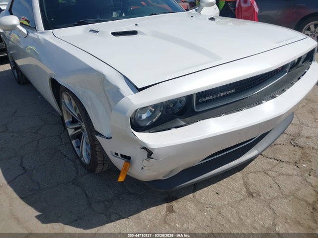 44710927 :رقم المزاد ، 2C3CDYBT3EH306477 vin ، 2014 Dodge Challenger R/t Plus مزاد بيع
