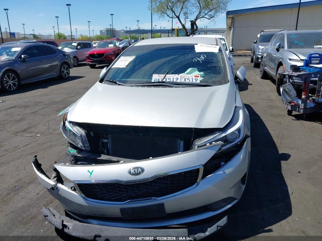 3KPFL4A77JE171079 KIA FORTE LX