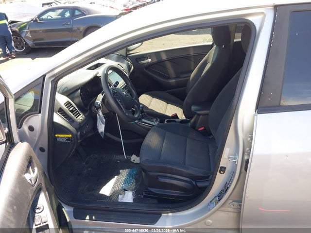 3KPFL4A77JE171079 KIA FORTE LX