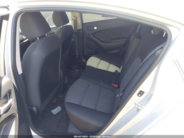 3KPFL4A77JE171079 KIA FORTE LX