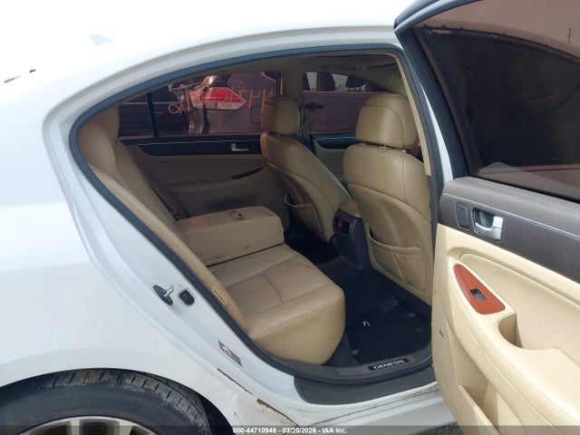 44710946 :رقم المزاد ، KMHGC4DF8CU175357 vin ، 2012 Hyundai Genesis 4.6 مزاد بيع