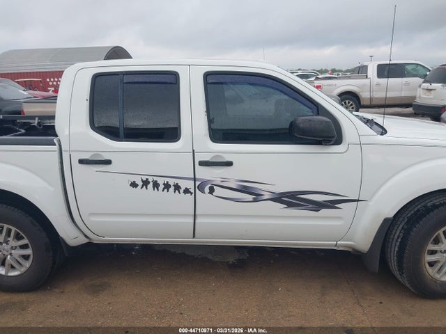 1N6DD0ER4HN735248 Nissan Frontier Sv