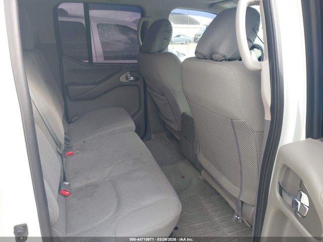 1N6DD0ER4HN735248 Nissan Frontier Sv