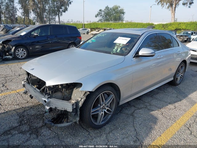 2018 MERCEDES-BENZ E 300 WDDZF4JB0JA465862 Photo 1