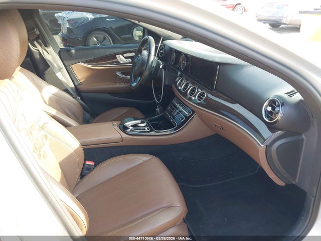 2018 MERCEDES-BENZ E 300 WDDZF4JB0JA465862 Photo 4