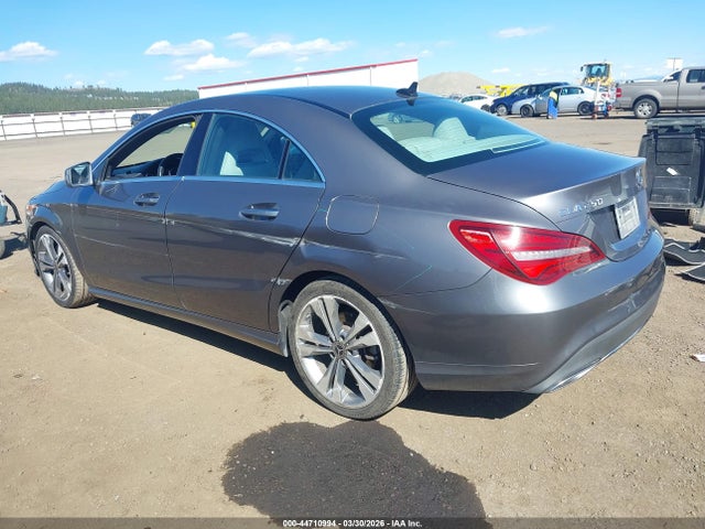 2018 MERCEDES-BENZ CLA 250 WDDSJ4GB6JN560944 Photo 2