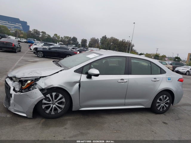 Toyota Corolla Hybrid Le 2022 JTDEAMDE7N3009249 Image 14