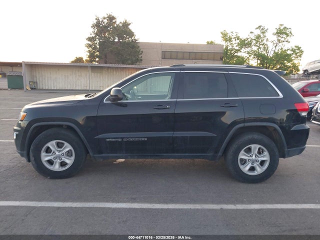 1C4RJFAG3HC872220 Jeep Grand Cherokee Laredo 4x4