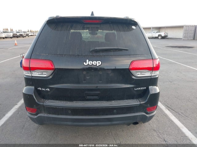 1C4RJFAG3HC872220 Jeep Grand Cherokee Laredo 4x4