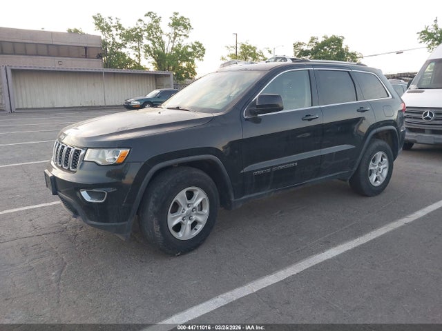 1C4RJFAG3HC872220 Jeep Grand Cherokee Laredo 4x4