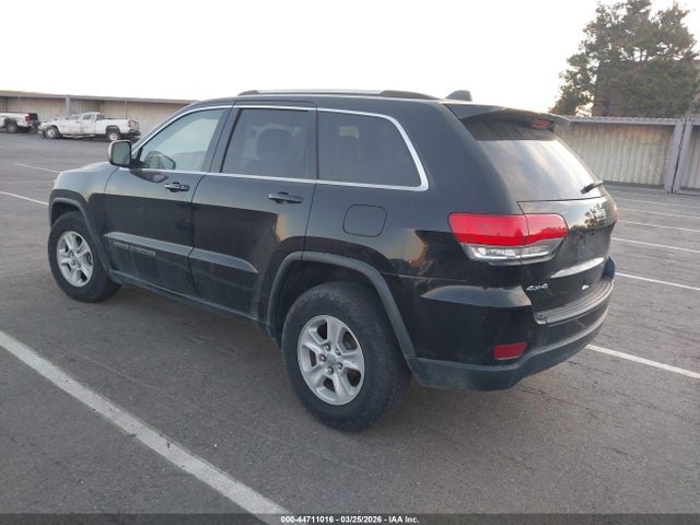 1C4RJFAG3HC872220 Jeep Grand Cherokee Laredo 4x4
