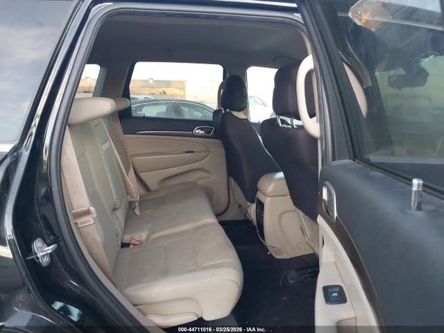 1C4RJFAG3HC872220 Jeep Grand Cherokee Laredo 4x4