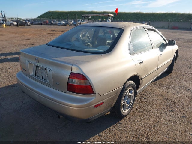 1994 HONDA ACCORD JHMCD5645RC021641 Photo 3