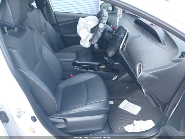 2022 TOYOTA PRIUS PRIME JTDKAMFP8N3223636 Photo 4
