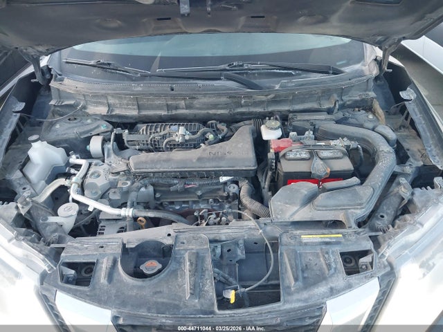 KNMAT2MV6JP575743 Nissan ROGUE SV