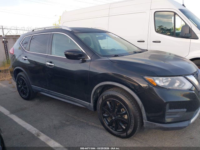 KNMAT2MV6JP575743 Nissan ROGUE SV