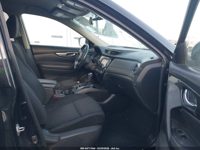 KNMAT2MV6JP575743 Nissan ROGUE SV