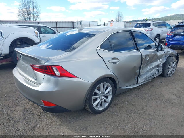 2016 LEXUS IS 200T JTHBA1D2XG5023322 Photo 3
