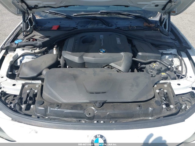 44711053 :رقم المزاد ، WBA8B9C52HK884514 vin ، 2017 Bmw 330i مزاد بيع