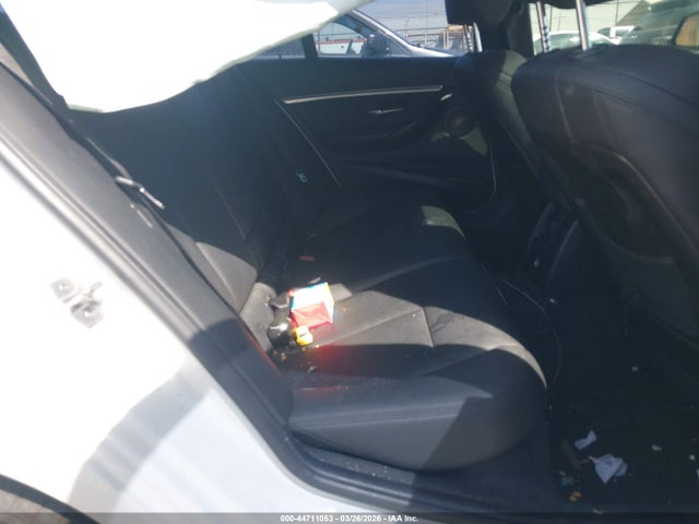 44711053 :رقم المزاد ، WBA8B9C52HK884514 vin ، 2017 Bmw 330i مزاد بيع