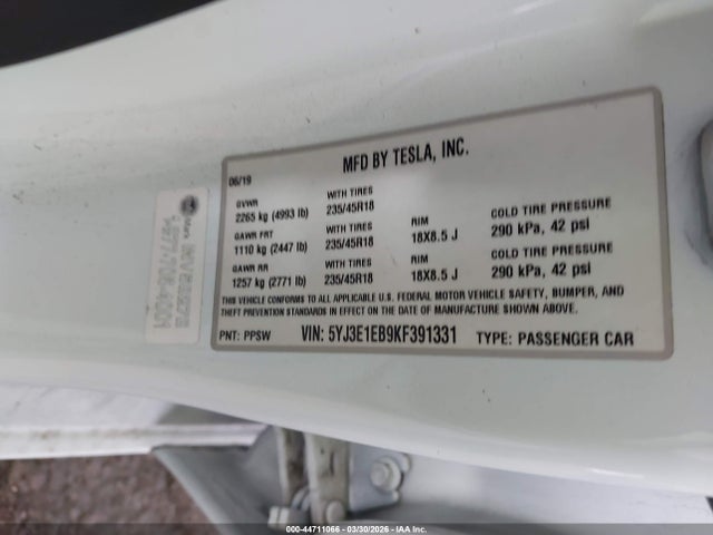 44711066 :رقم المزاد ، 5YJ3E1EB9KF391331 vin ، 2019 Tesla Model 3 Long Range/performance مزاد بيع