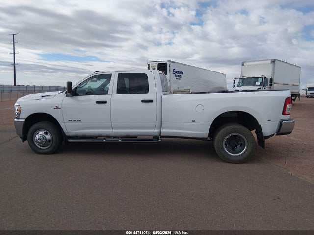 44711074 :رقم المزاد ، 3C63RRGL9NG238639 vin ، 2022 Ram 3500 Tradesman  4x4 8' Box مزاد بيع