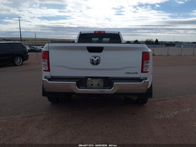 44711074 :رقم المزاد ، 3C63RRGL9NG238639 vin ، 2022 Ram 3500 Tradesman  4x4 8' Box مزاد بيع