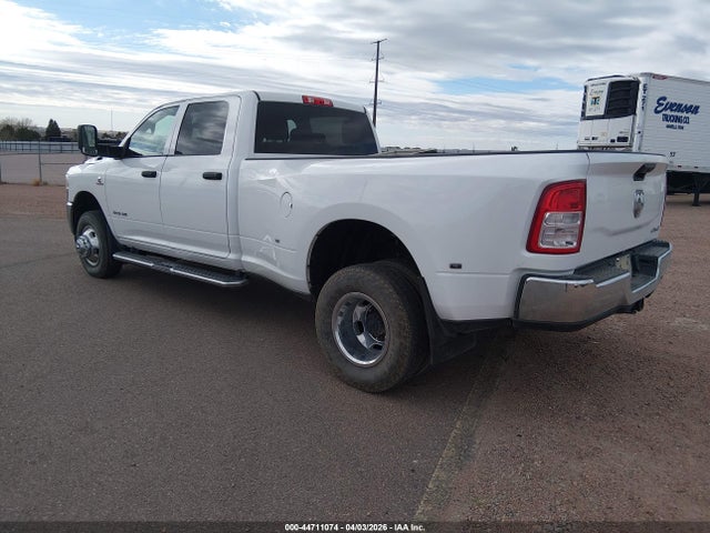 44711074 :رقم المزاد ، 3C63RRGL9NG238639 vin ، 2022 Ram 3500 Tradesman  4x4 8' Box مزاد بيع
