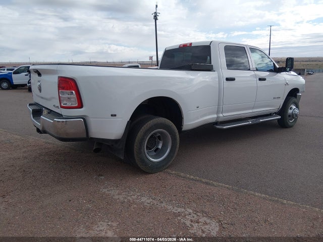44711074 :رقم المزاد ، 3C63RRGL9NG238639 vin ، 2022 Ram 3500 Tradesman  4x4 8' Box مزاد بيع