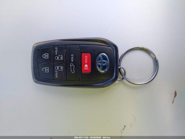 Auction sale of the 2021 Toyota Sienna Xle, vin: 5TDYRKEC4MS059417, lot number: 44711142