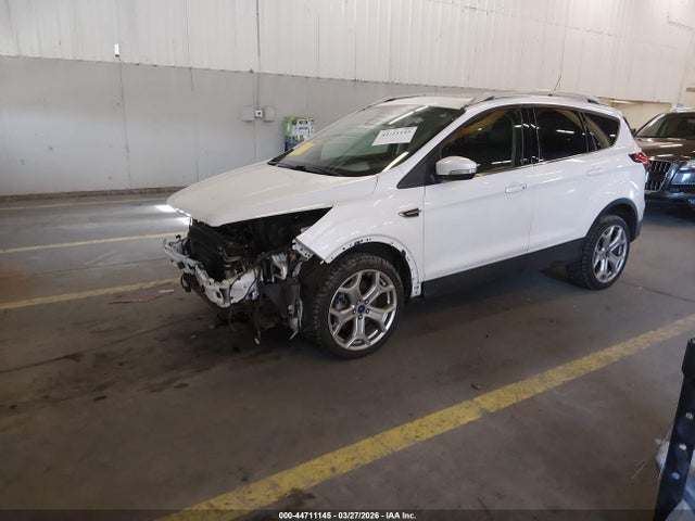 1FMCU9J9XKUC29716 Ford Escape Titanium