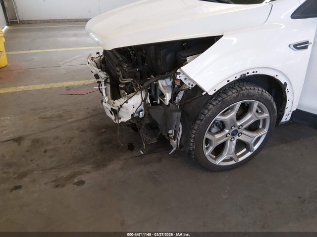1FMCU9J9XKUC29716 Ford Escape Titanium