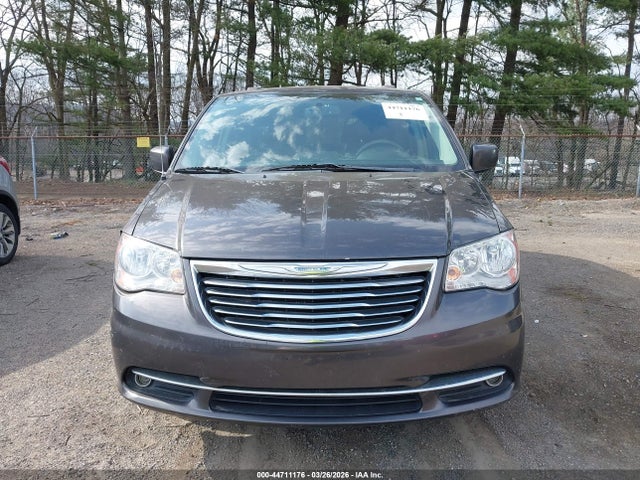 44711176 :رقم المزاد ، 2C4RC1BG2GR165353 vin ، 2016 Chrysler Town & Country Touring مزاد بيع