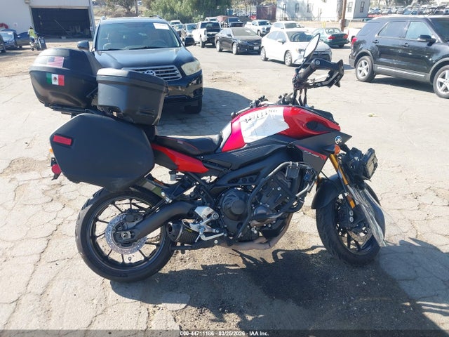 44711186 :رقم المزاد ، JYARN37Y7FA000047 vin ، 2015 Yamaha Fj09 C مزاد بيع