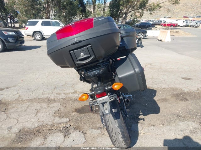 44711186 :رقم المزاد ، JYARN37Y7FA000047 vin ، 2015 Yamaha Fj09 C مزاد بيع