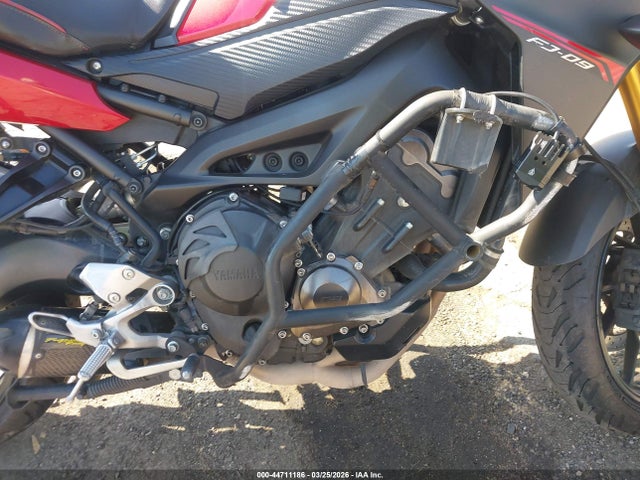 44711186 :رقم المزاد ، JYARN37Y7FA000047 vin ، 2015 Yamaha Fj09 C مزاد بيع