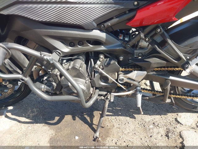 44711186 :رقم المزاد ، JYARN37Y7FA000047 vin ، 2015 Yamaha Fj09 C مزاد بيع