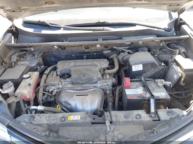 Toyota RAV4 LE 2018 JTMZFREV2JJ741003 Image 10