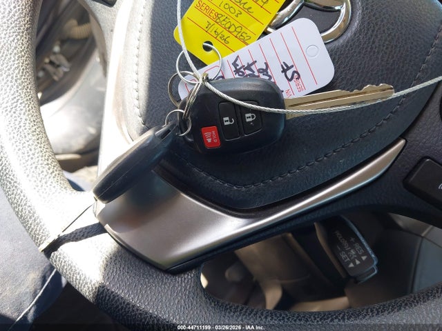 Toyota RAV4 LE 2018 JTMZFREV2JJ741003 Image 11