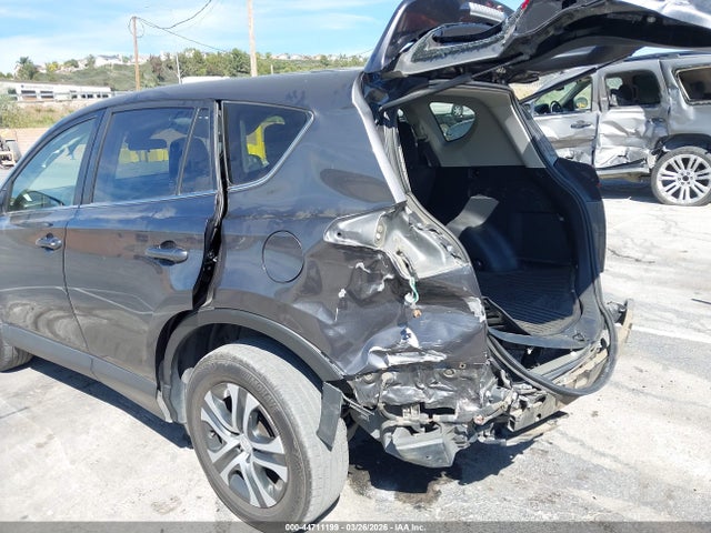 Toyota RAV4 LE 2018 JTMZFREV2JJ741003 Image 6