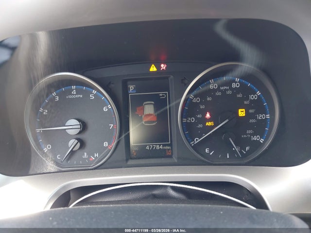 Toyota RAV4 LE 2018 JTMZFREV2JJ741003 Image 7