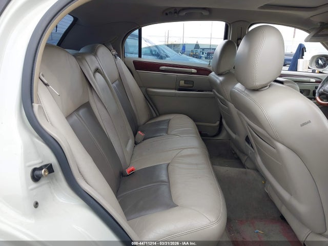 2004 LINCOLN TOWN CAR 1LNHM83WX4Y680112 Photo 7