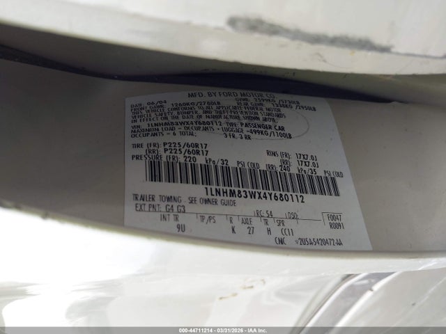 2004 LINCOLN TOWN CAR 1LNHM83WX4Y680112 Photo 8